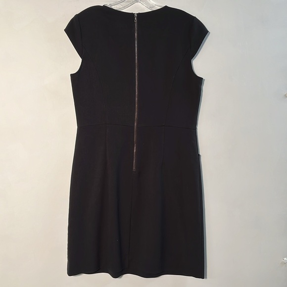 LOFT Cap Sleeve Scoop Neck "Little Black Dress"  Two Pocket Career Dress SZ 8 - Picture 3 of 14